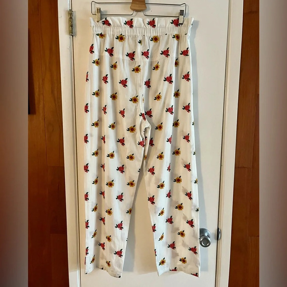 FARM Rio Mixed Cross Stitch Flowers Embroidered Pants - Picture 2 of 7